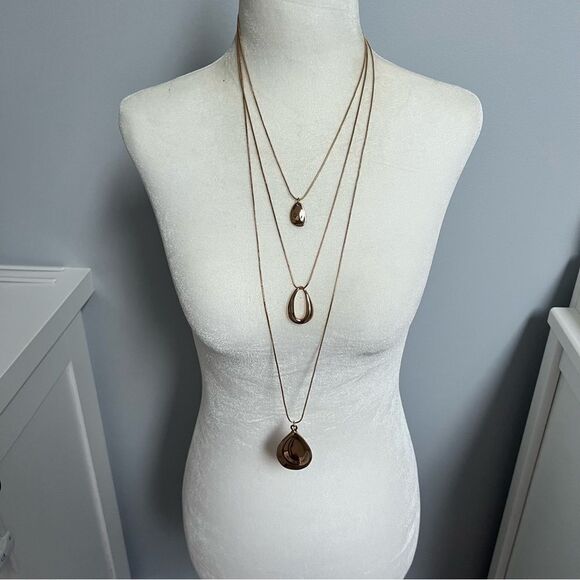 🍭4/$20 New Nordstrom 14th & Union Three Layer Gold Tone Pendant Necklace - Picture 2 of 8